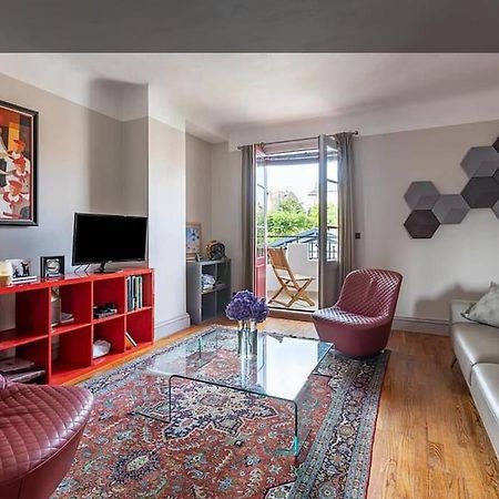 Exceptionnel 3 Pieces Art Deco En Dernier Etage Avec Garage Prive Centre Biarritz Apartment Luaran gambar